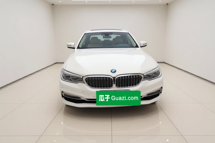 宝马5系 2018款 改款 530Li 尊享型 豪华套装车身外观2