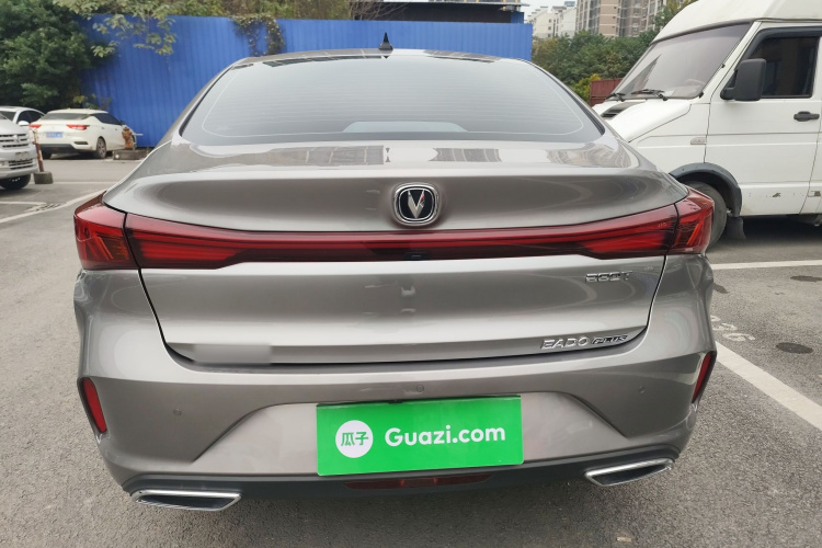 长安 逸动 2023款 畅享版 PLUS 蓝鲸NE 1.4T GDI DCT尊贵版车身外观6