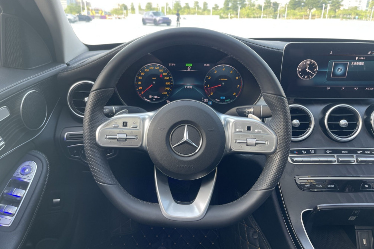 奔驰C级 2021款 C 260 L 运动版中控内饰7009