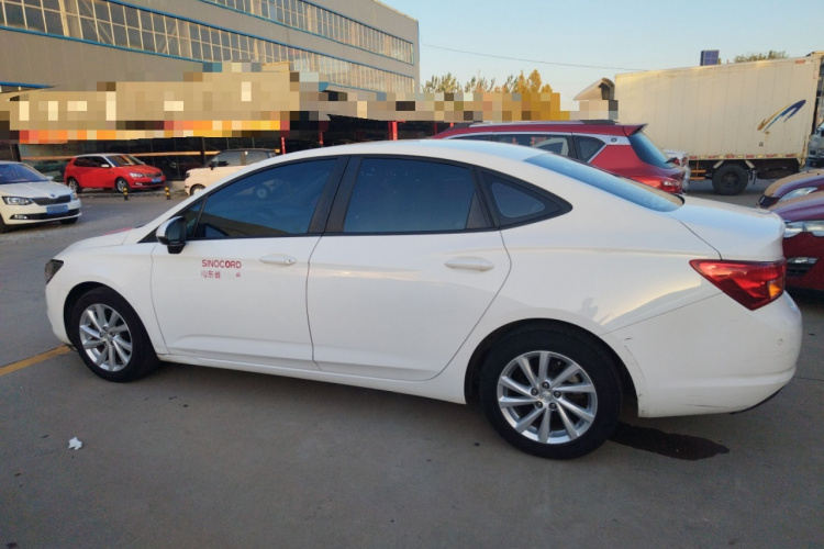 别克 威朗 2017款 三厢 15S 自动进取型车身外观4