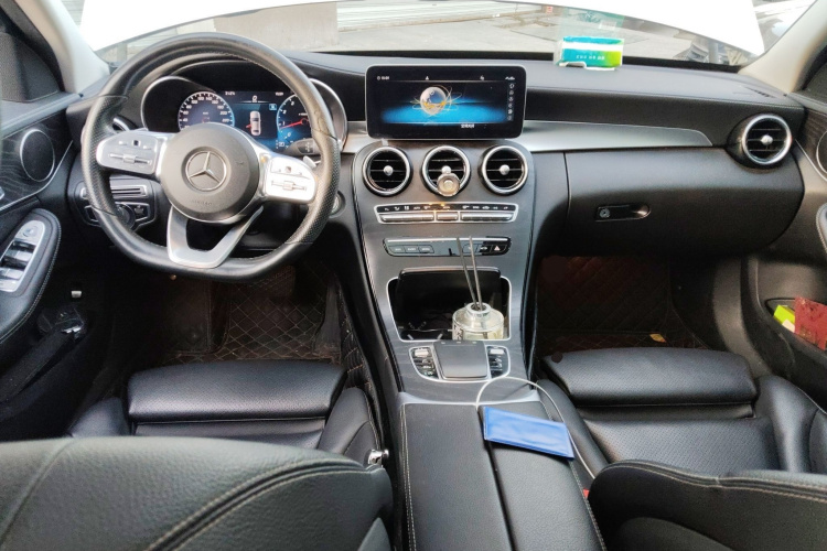 奔驰C级 2020款 C 200 L 时尚型运动版中控内饰7002