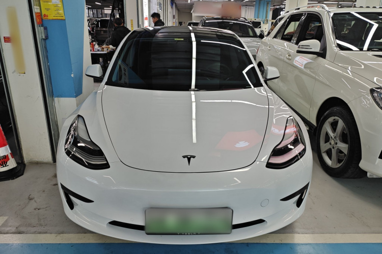 特斯拉 Model 3 2020款 改款 标准续航后驱升级版车身外观2