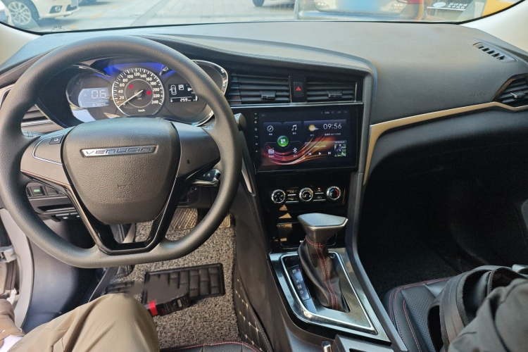 启辰D60 2018款 1.6L CVT舒适版中控内饰7002