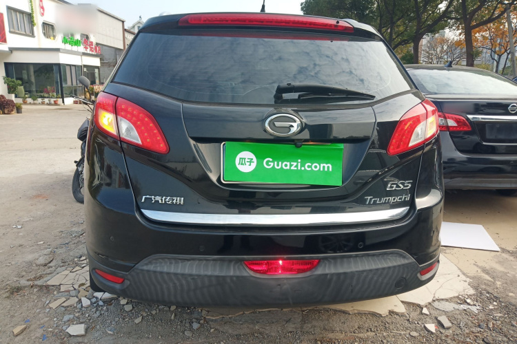 广汽传祺 传祺GS5 2012款 2.0L 手动两驱精英版车身外观6