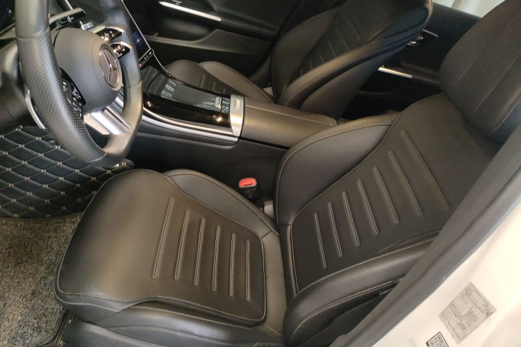 奔驰C级 2022款 改款 C 200 L 运动版中控内饰19