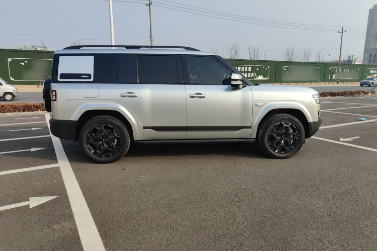 方程豹 钛7 2025款 190KM四驱Ultra版车身外观6003