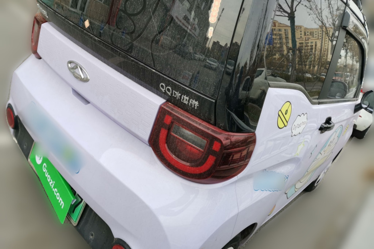 奇瑞 QQ冰淇淋 2022款 170km 圣代 磷酸铁锂车身外观7
