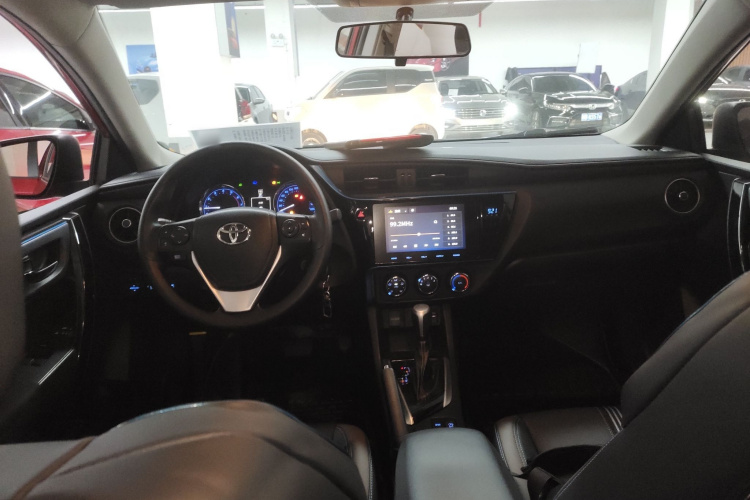 丰田 雷凌 2018款 185T CVT尊贵版 国V中控内饰7002