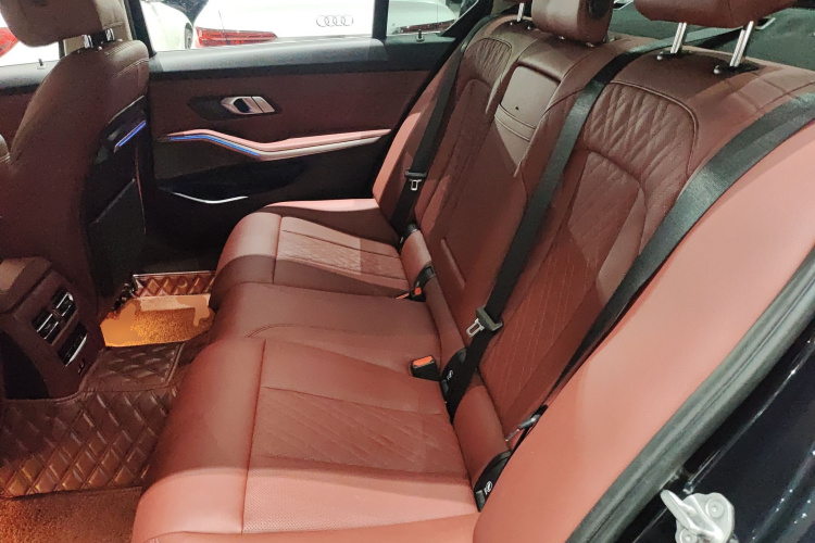 宝马3系 2022款 改款 325Li M运动套装中控内饰7004