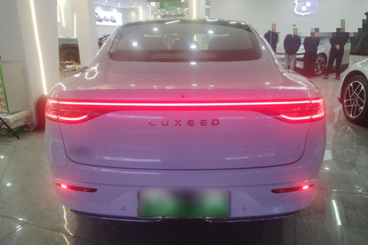 鸿蒙智行 智界S7 2025款 855km Max车身外观6