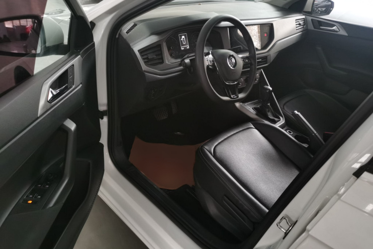 大众 Polo 2019款 Plus 1.5L 自动全景乐享版中控内饰20
