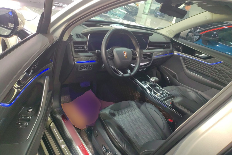 红旗HS5 2022款 改款 2.0T 智联旗领四驱版中控内饰20