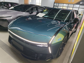 小鹏P7 2025款 702 长续航 Ultra