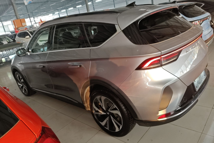 ARCFOX极狐 极狐 阿尔法T(ARCFOX αT) 2023款 480E 森林版 160kW车身外观4