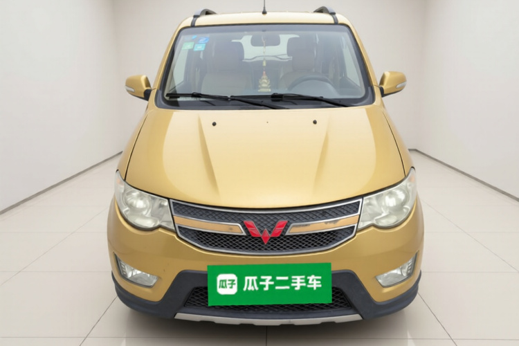 五菱汽车 五菱宏光 2014款 1.5L S标准型车身外观2