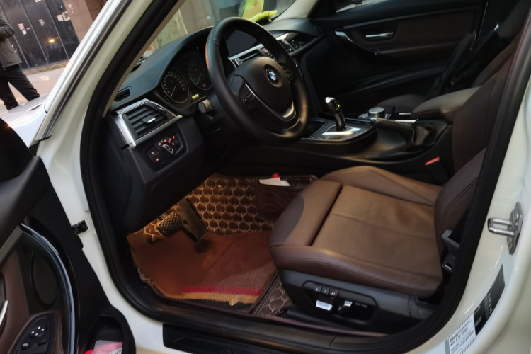 宝马3系 2019款 320Li 时尚型局部细节19