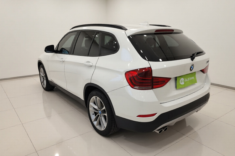 宝马X1 2015款 sDrive18i 领先晋级版车身外观5