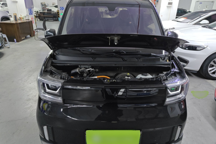 五菱汽车 宏光MINIEV 2022款 GAMEBOY 200km 玩咖款 磷酸铁锂机舱底盘24