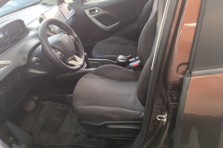 标致2008 2014款 1.6L 自动时尚版局部细节19