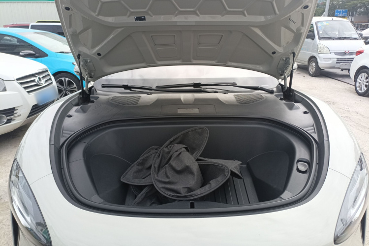 小米汽车 小米SU7 2024款 后驱标准创始版机舱底盘24