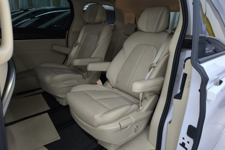 别克GL8 2022款 ES陆尊 653T 尊享型中控内饰7004