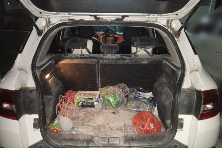 中华V3 2017款 1.5L 自动智能型中控内饰23