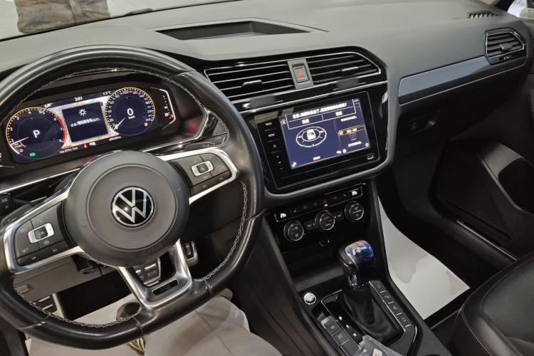 大众 途观L 2021款 330TSI 自动两驱R-Line越享版中控内饰12