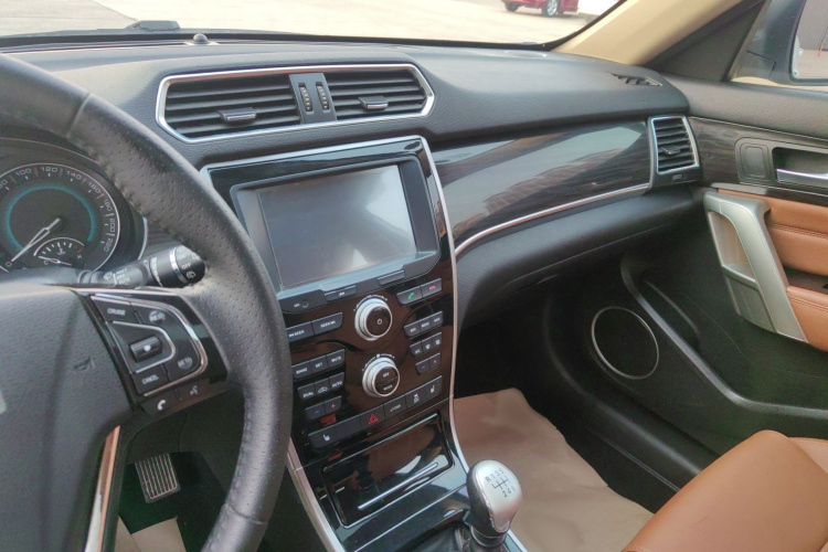 哈弗H2 2017款 红标 1.5T 手动两驱豪华型中控内饰7008