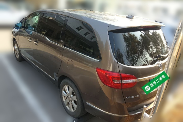 别克GL8 2014款 3.0L GT豪华商务豪雅版车身外观5