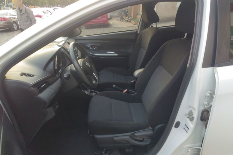 丰田 YARiS L 致炫 2015款 1.5E 自动魅动版局部细节19