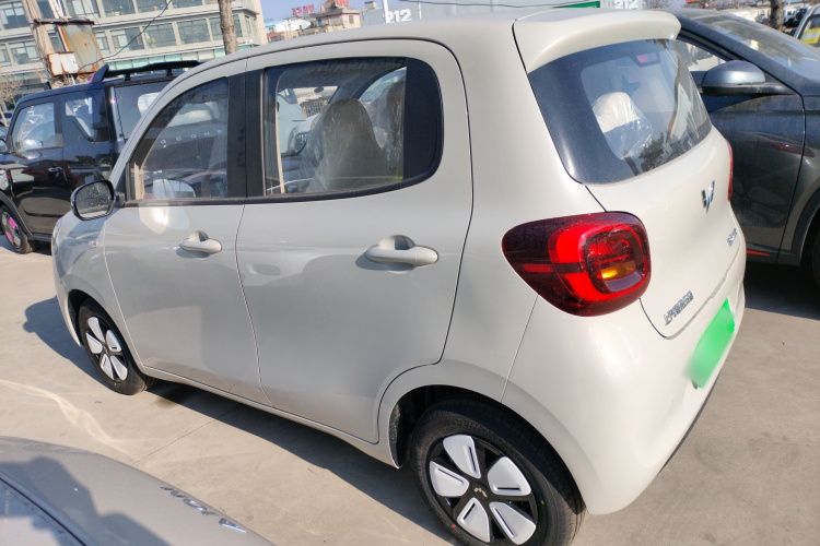 五菱汽车 宏光MINIEV 2025款 四门版 进阶款车身外观4