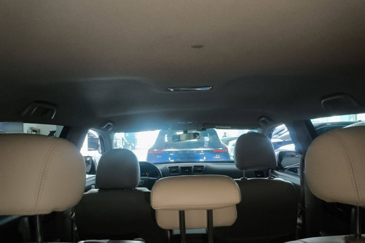 丰田 汉兰达 2012款 2.7L 两驱5座精英版局部细节22