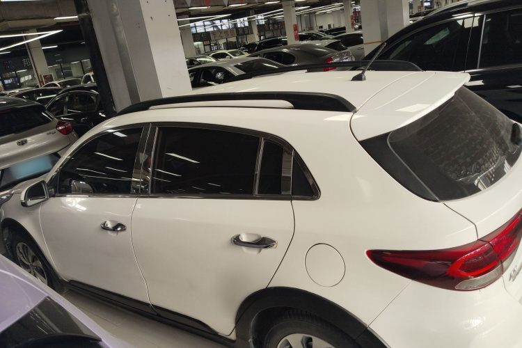 起亚 KX CROSS 2017款 1.4L AT GLS车身外观4