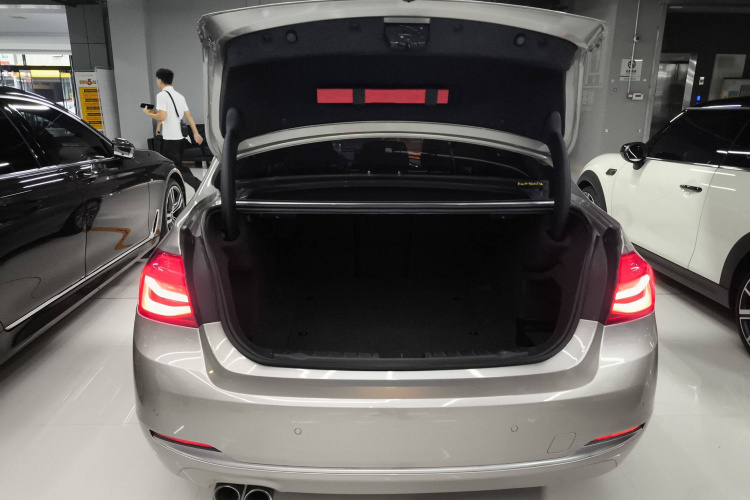 宝马3系 2019款 320Li 时尚型局部细节23