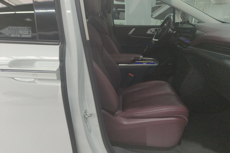 别克 世纪 2023款 2.0T 六座蕴世版中控内饰41