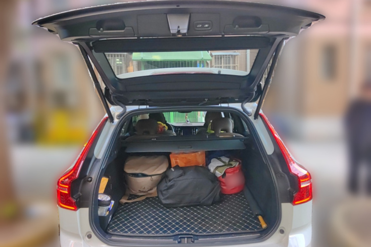 沃尔沃XC60 2022款 B5 四驱智逸豪华版中控内饰23