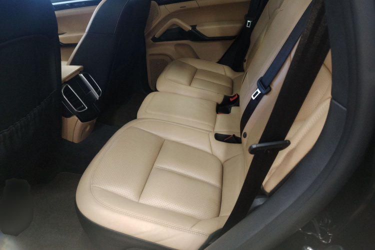保时捷 2015款 Cayenne 3.0T中控内饰7004