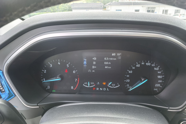 福特 福克斯 2020款 三厢 EcoBoost 180 自动锋耀型局部细节14