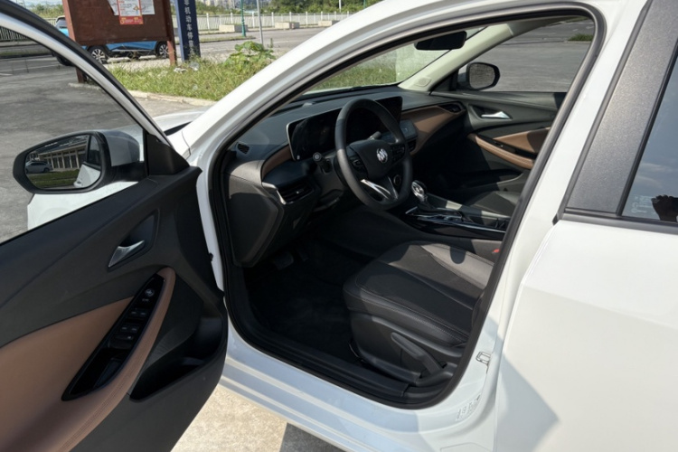 别克 威朗 2023款 Pro 乐享版中控内饰7002