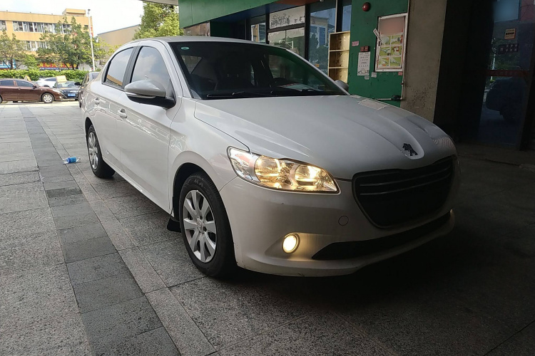 标致301 2016款 1.6L 手动舒适版车身外观6002