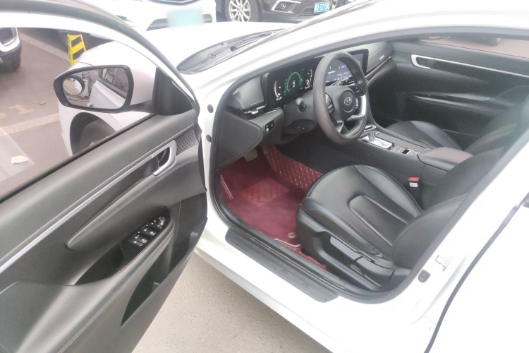 现代 名图 2021款 1.8L CVT GLX精英版中控内饰20