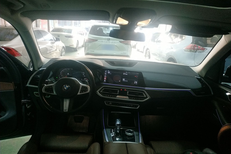 宝马X5(进口) 2021款 xDrive40i M运动套装中控内饰12
