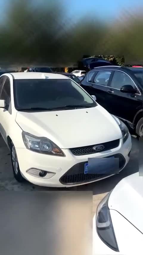 福特 福克斯 2013款 两厢经典 1.8L 手动基本型讲解2