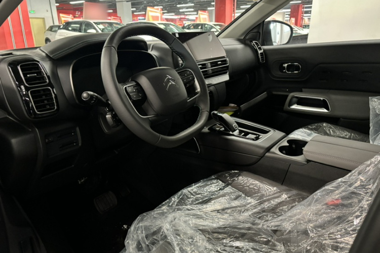 雪铁龙 天逸 C5 AIRCROSS 2026款 400THP 旗舰版中控内饰7003