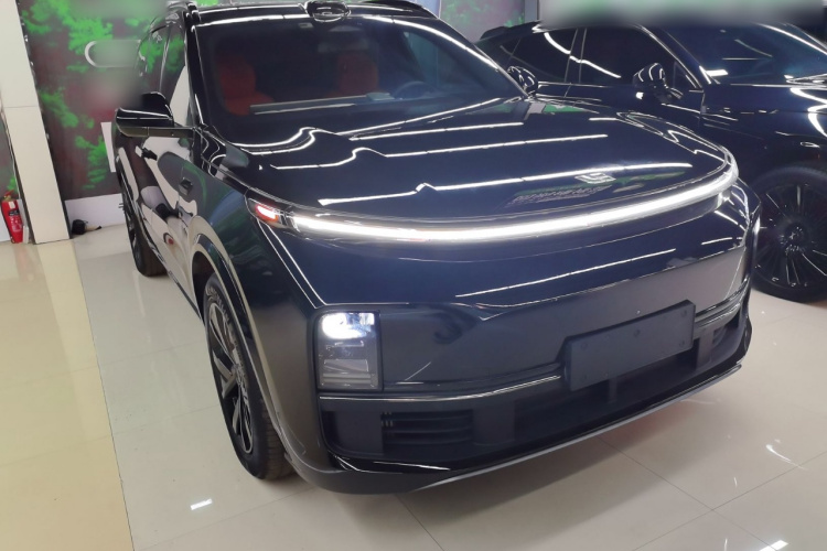 理想汽车 理想L8 2023款 Pro车身外观3