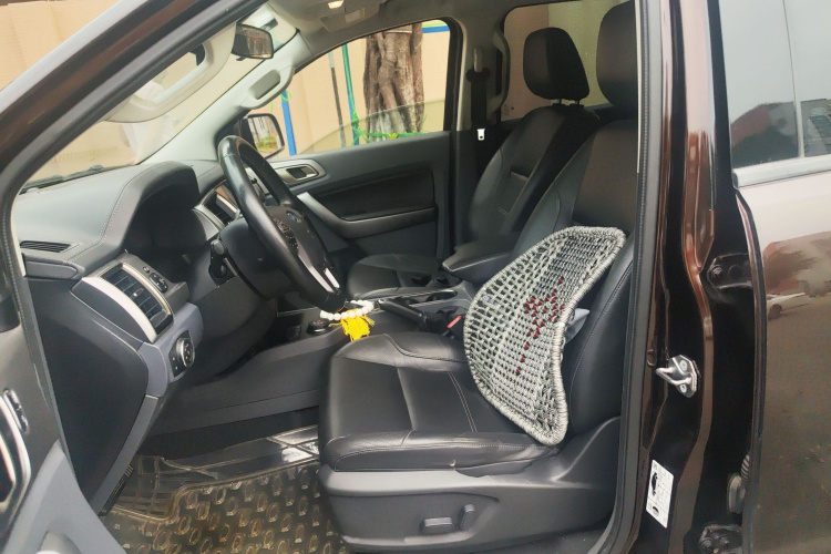 福特 撼路者 2016款 2.0T 汽油自动四驱豪华版中控内饰19