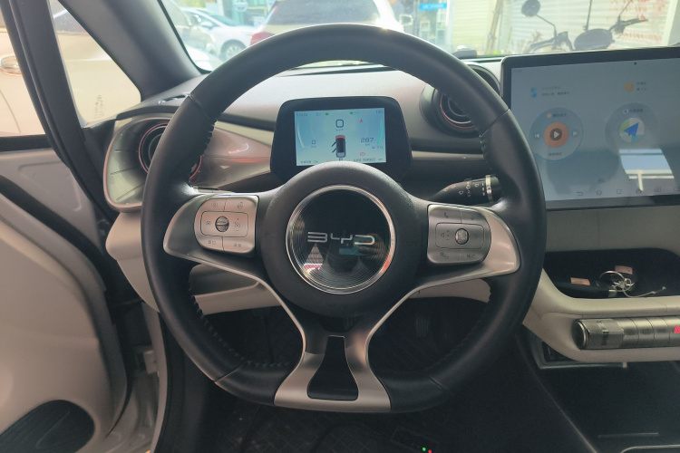 比亚迪 海豚 2021款 405km 时尚版中控内饰13