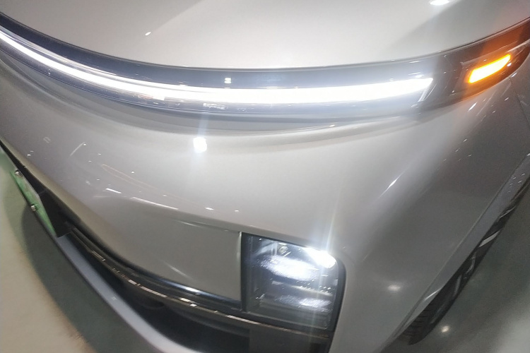 理想汽车 理想L8 2024款 Ultra局部细节36