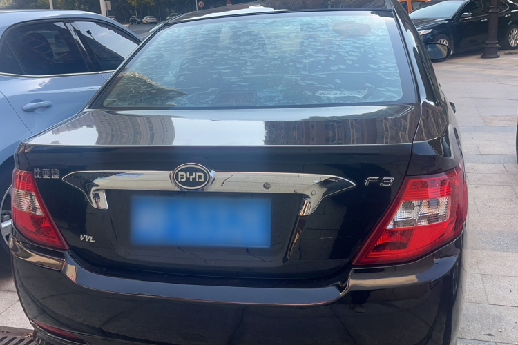 比亚迪F3 2015款 节能版 1.5L 手动舒适型车身外观6