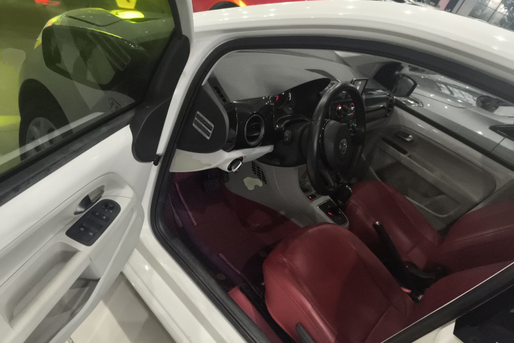 大众up! 2015款 1.0L high up!中控内饰20